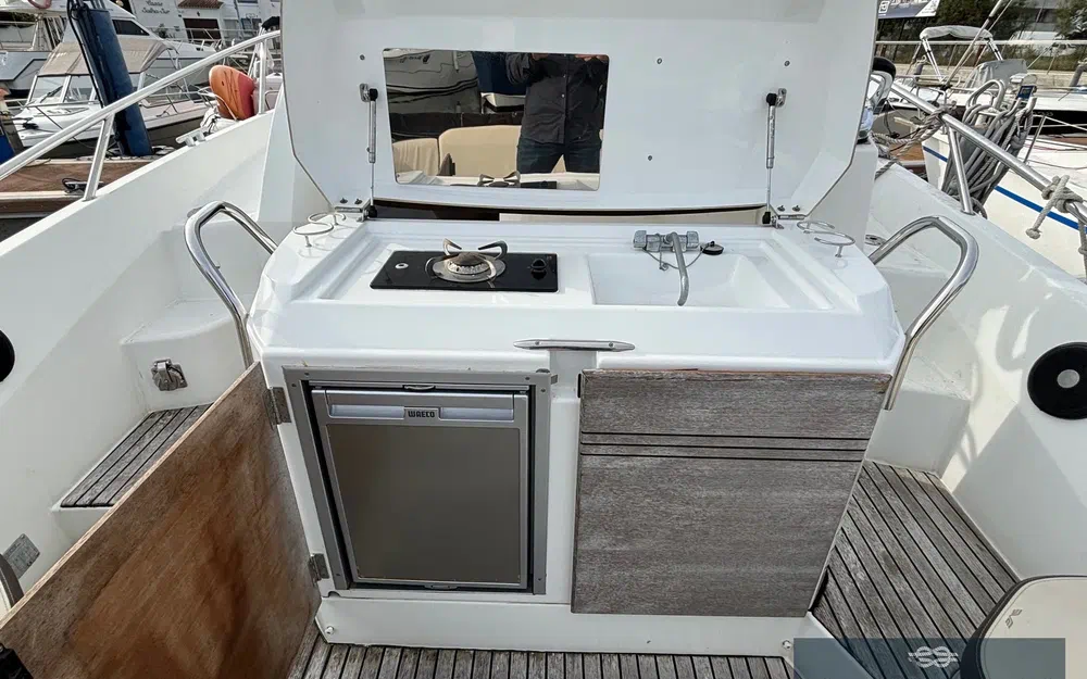 slider 16 Beneteau Flyer 850 Sun Deck