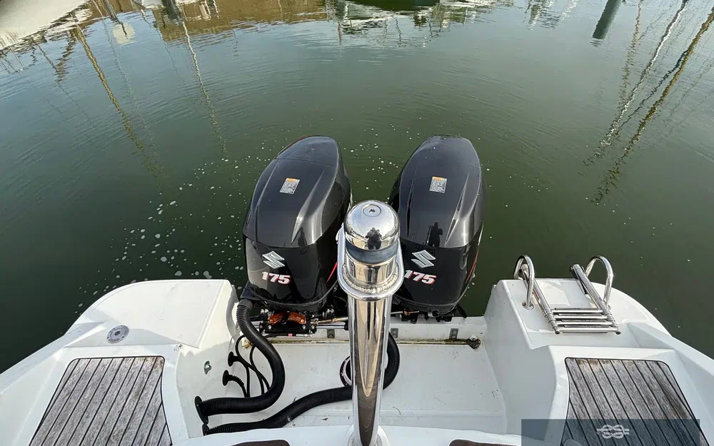 slider 24 Beneteau Flyer 850 Sun Deck