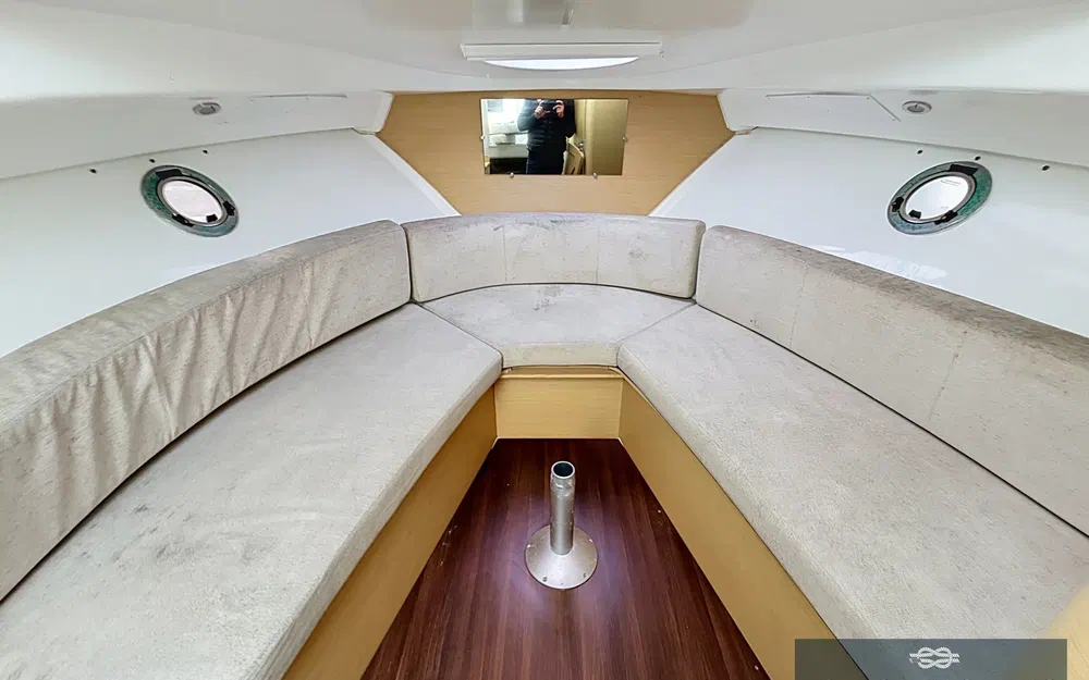slider 3 Beneteau Flyer 850 Sun Deck