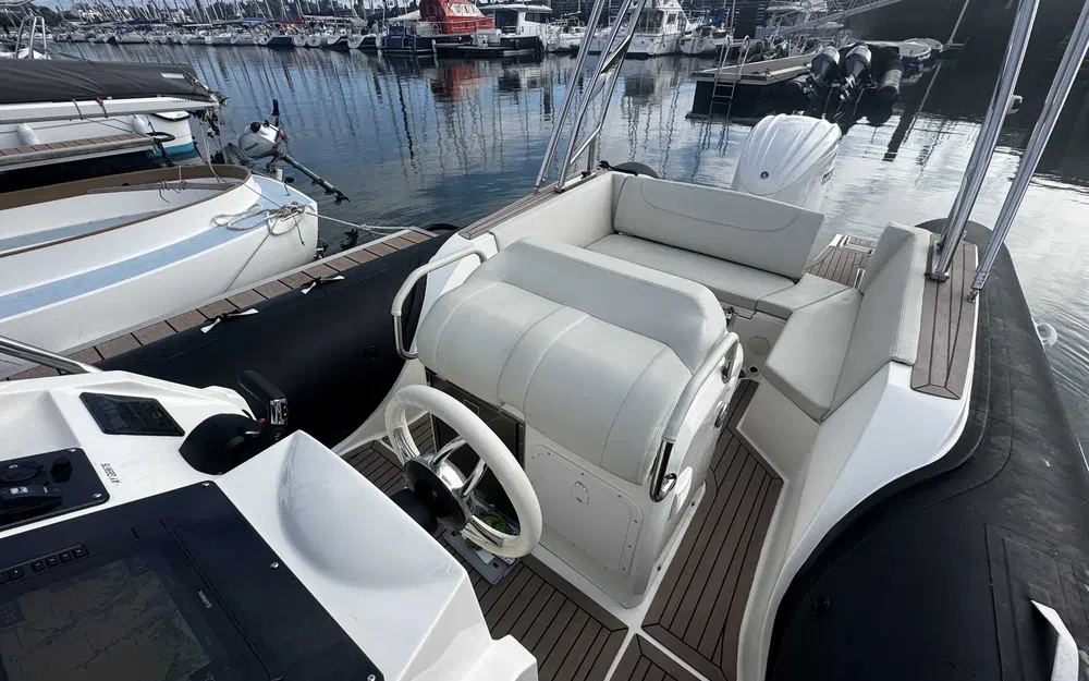 slider 9 Capelli Tempest 775