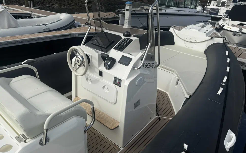slider 6 Capelli Tempest 775