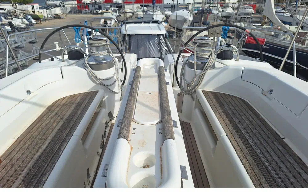 slider 9 Beneteau 50