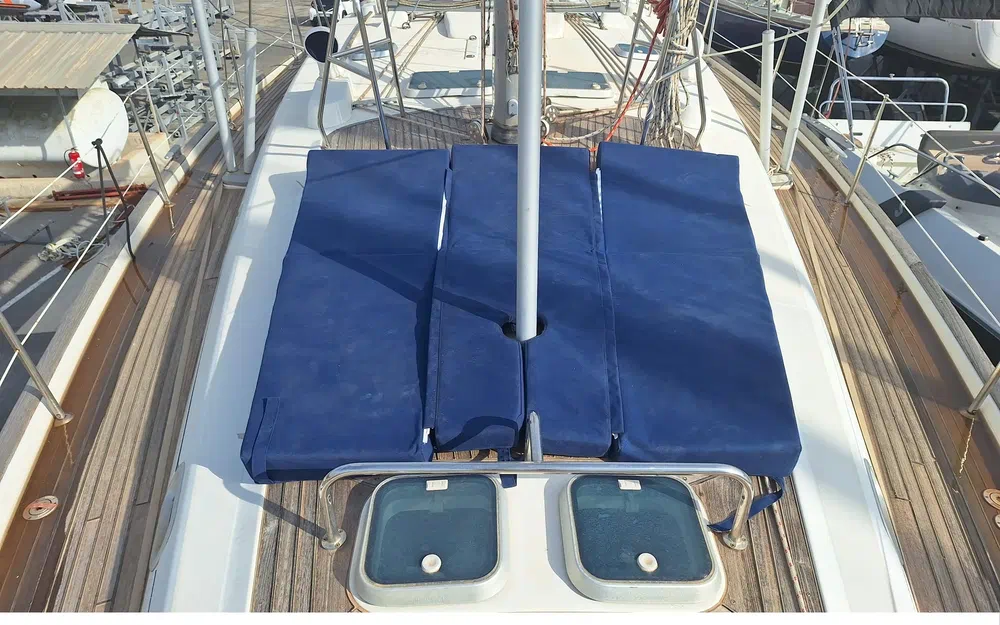 slider 11 Beneteau 50