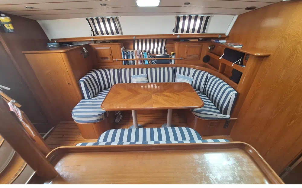 slider 15 Beneteau 50