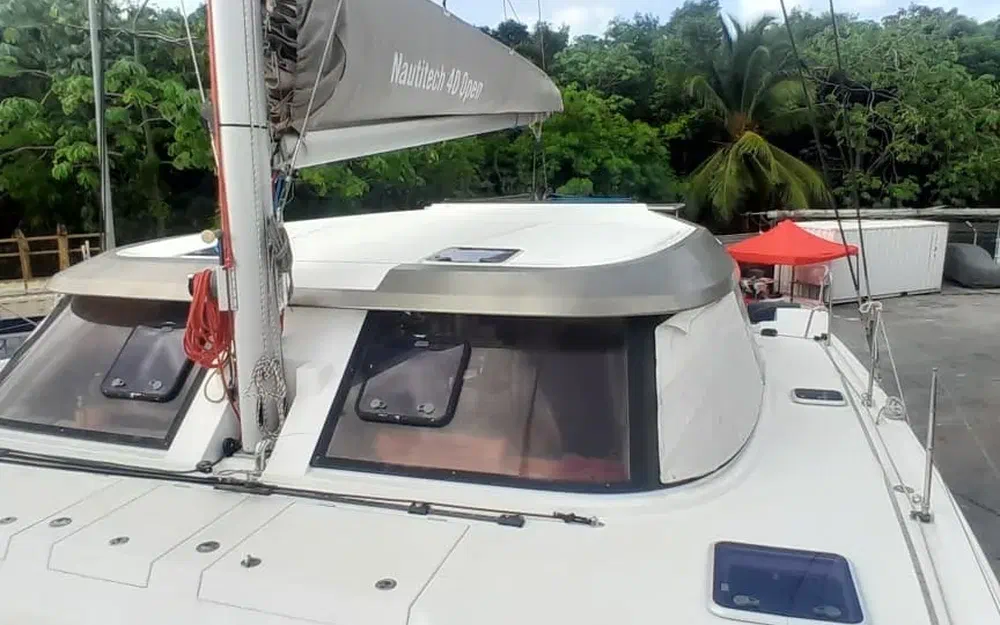 slider 2 Nautitech 40