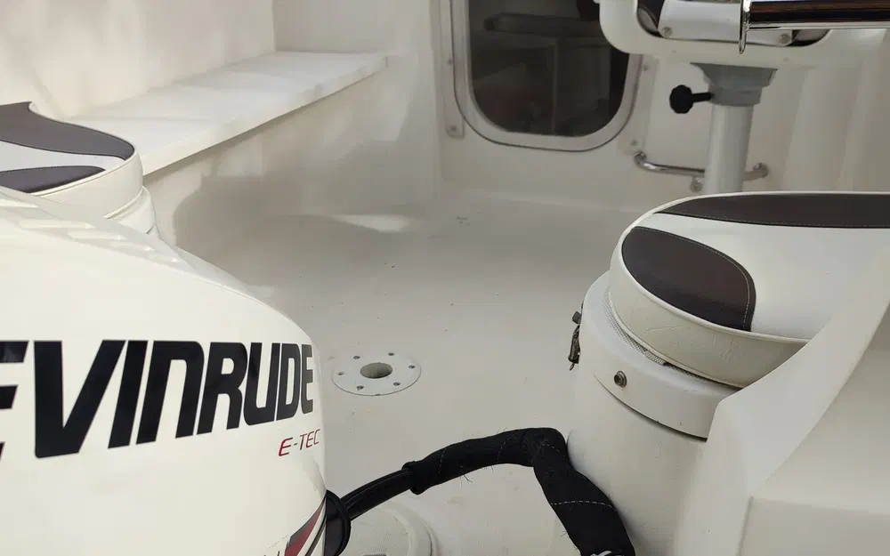 slider 7 Quicksilver Activ 470 Cabin