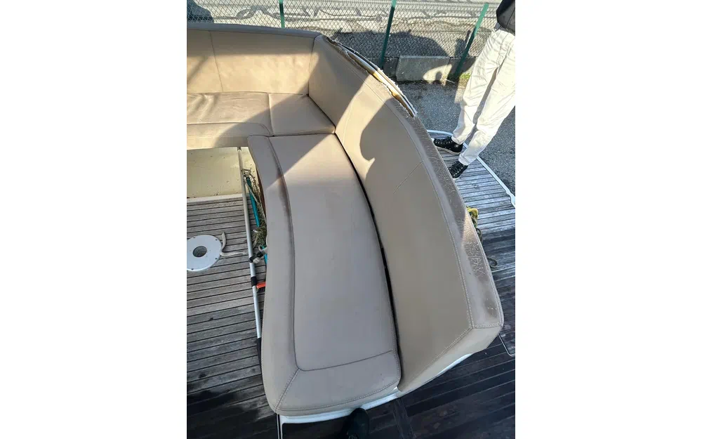 slider 6 Jeanneau Leader 8