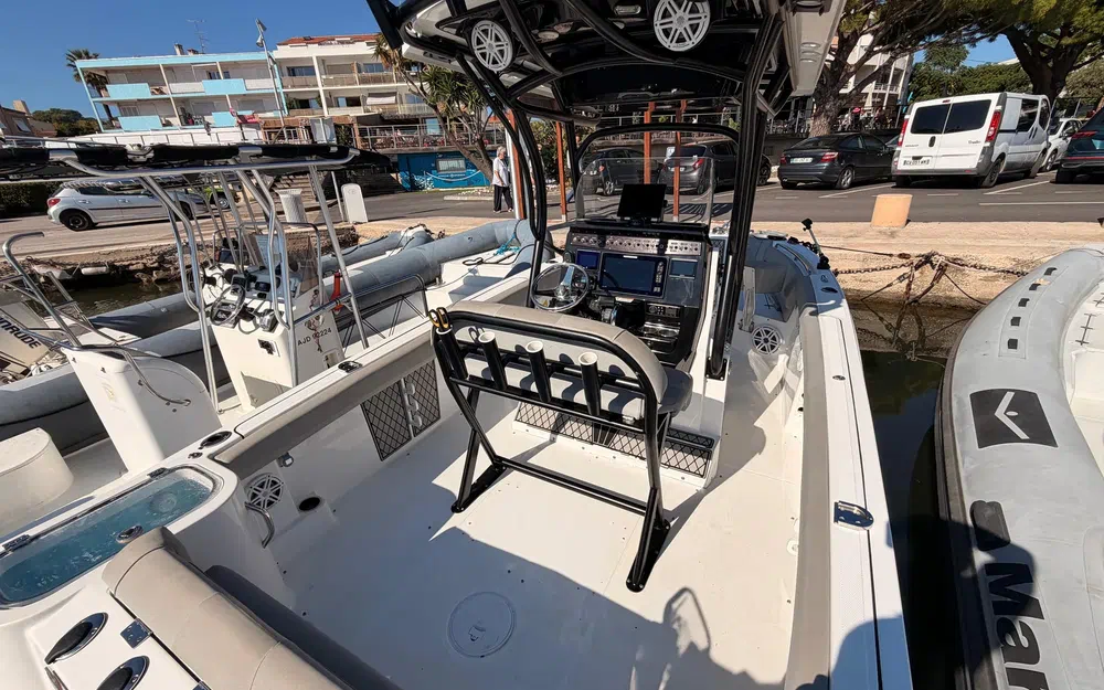 slider 7 Wellcraft Fisherman 242