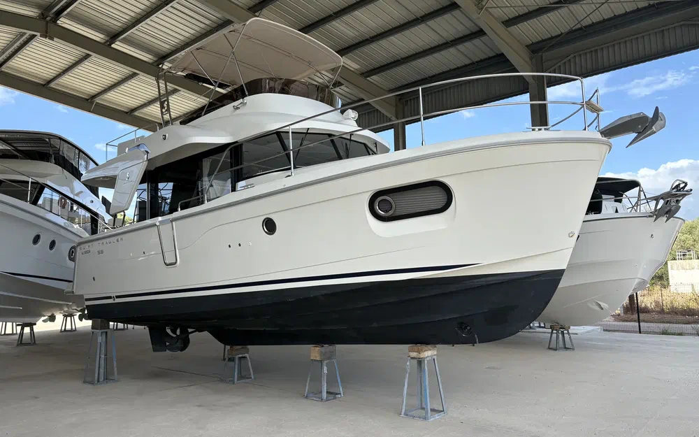 slider 0 Beneteau Swift Trawler 35