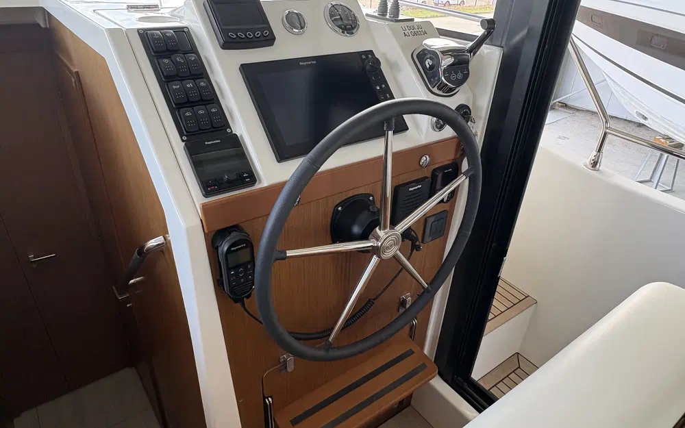 slider 23 Beneteau Swift Trawler 35