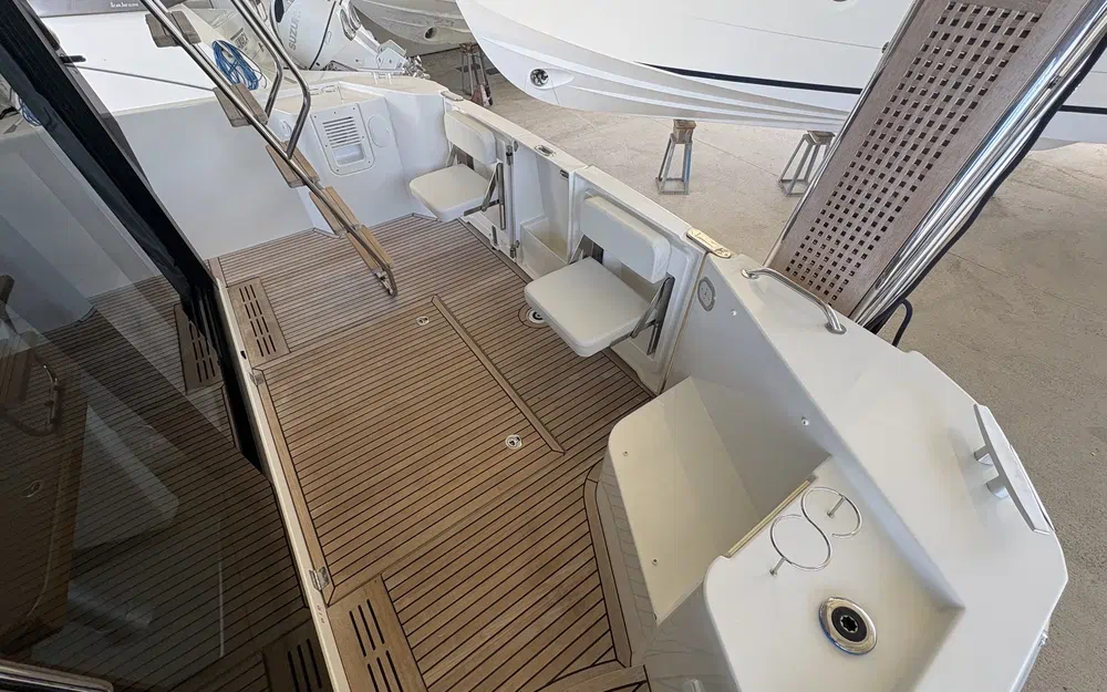 slider 6 Beneteau Swift Trawler 35