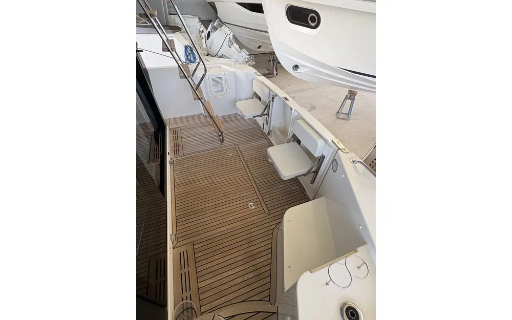slider 7 Beneteau Swift Trawler 35
