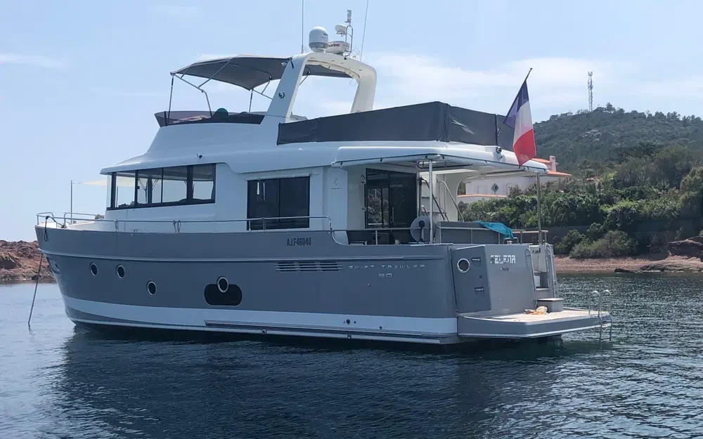 slider 2 Beneteau Swift Trawler 50