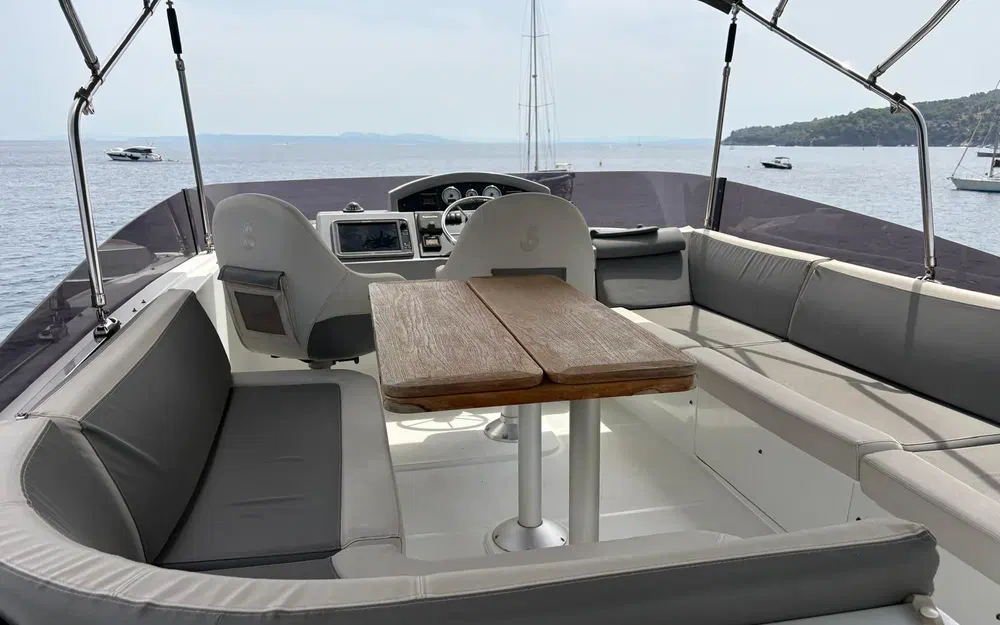 slider 6 Beneteau Swift Trawler 50