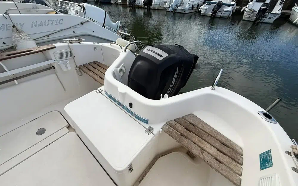 slider 7 Quicksilver 640 Pilothouse