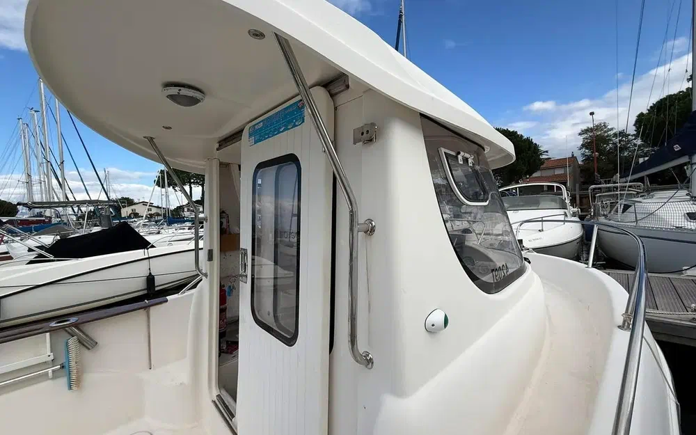 slider 3 Quicksilver 640 Pilothouse