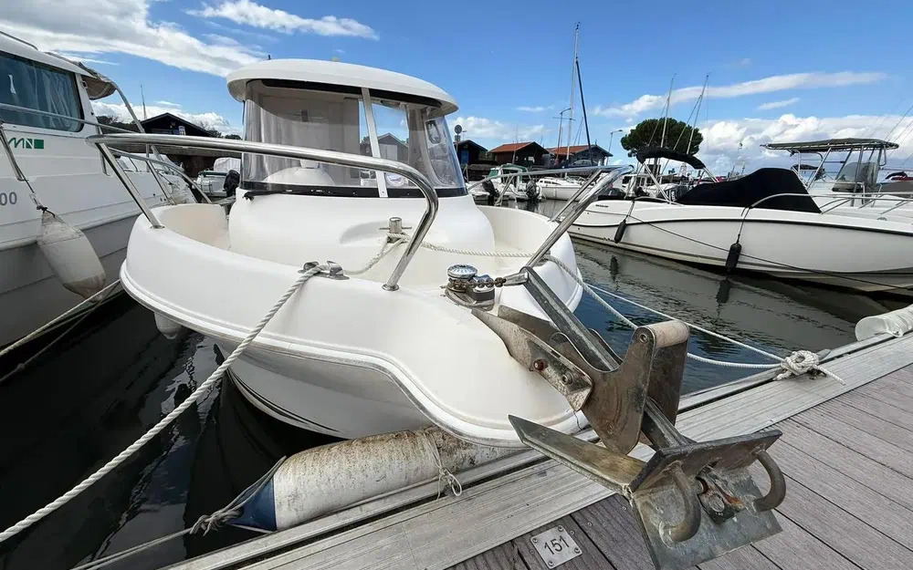 slider 2 Quicksilver 640 Pilothouse