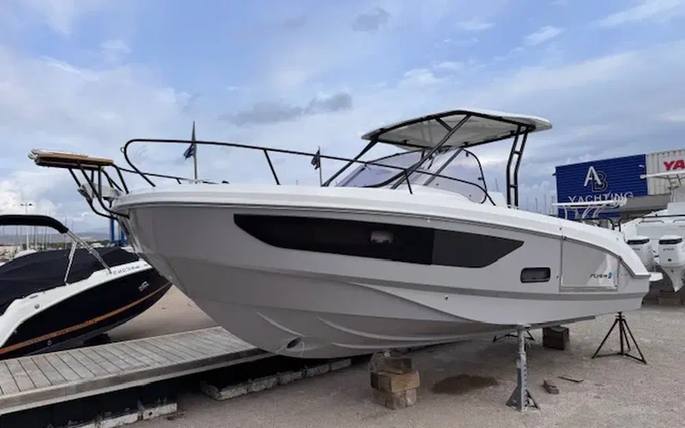 slider 1 Beneteau Flyer 9 Sundeck