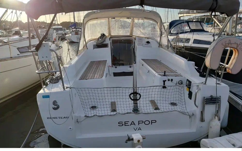 slider 10 Beneteau Oceanis 30.1