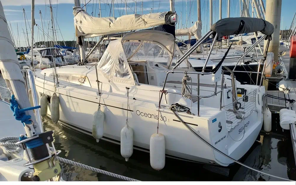 slider 11 Beneteau Oceanis 30.1