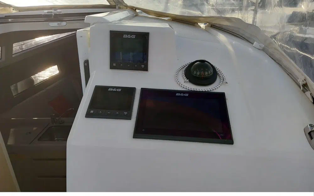 slider 15 Beneteau Oceanis 30.1