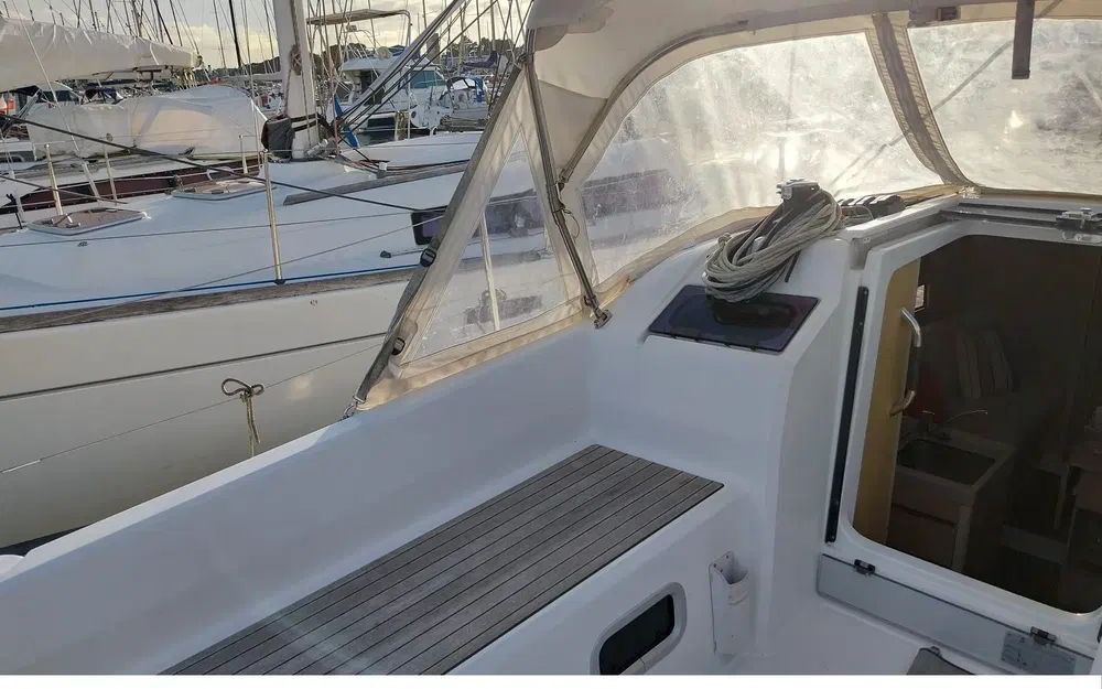 slider 16 Beneteau Oceanis 30.1