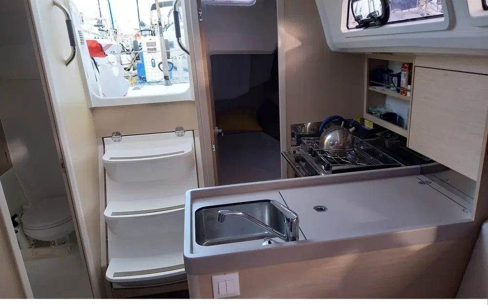 slider 22 Beneteau Oceanis 30.1