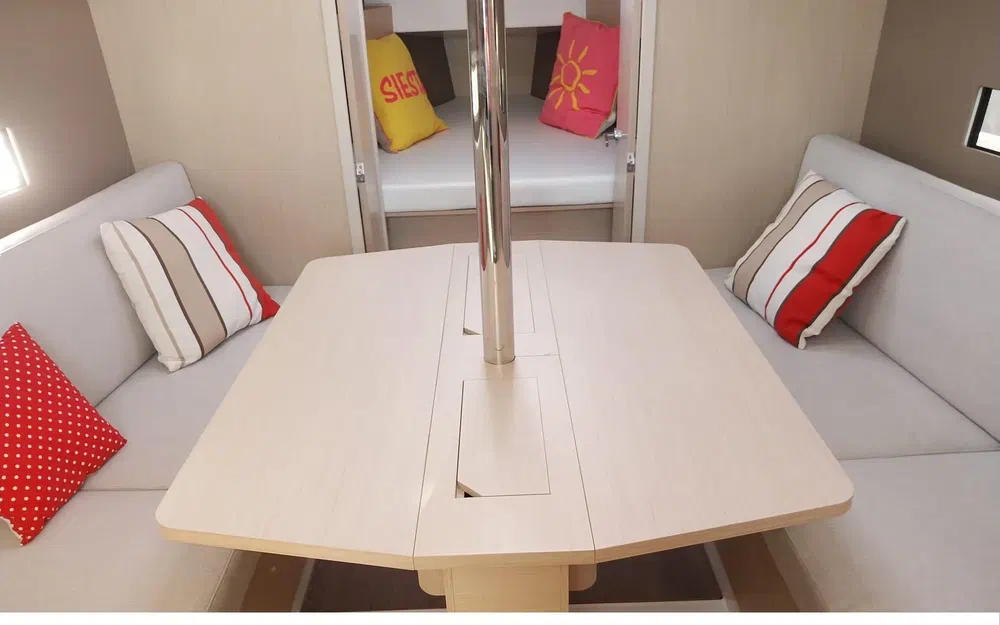 slider 25 Beneteau Oceanis 30.1