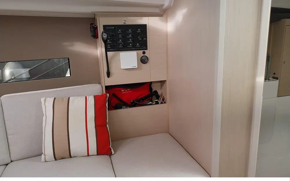 slider 26 Beneteau Oceanis 30.1