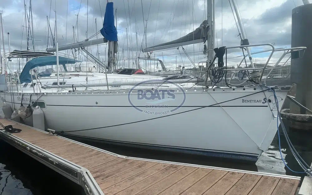 slider 1 Beneteau Oceanis 351