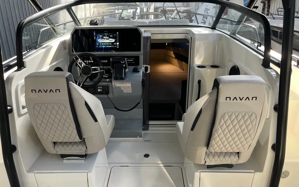 slider 8 Navan S30