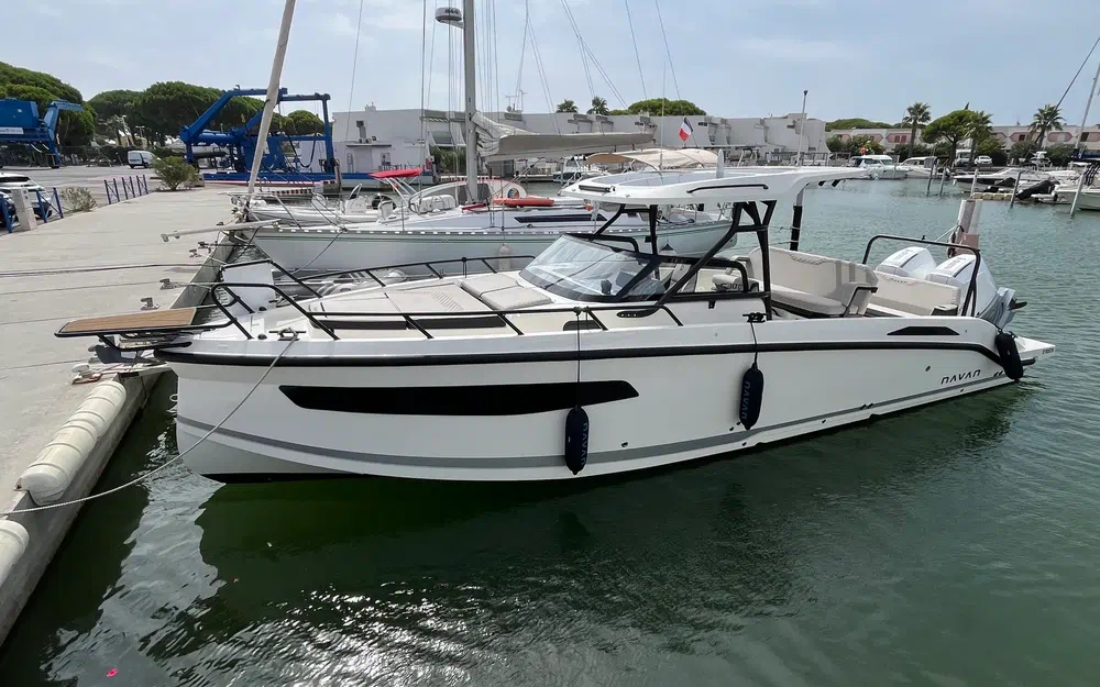 slider 1 Navan S30