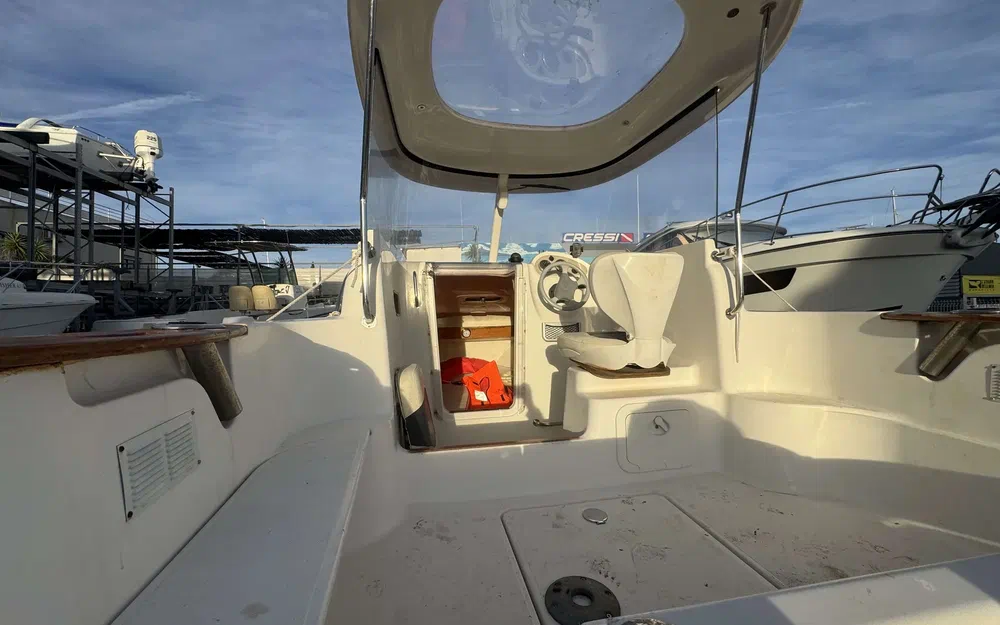 slider 2 Quicksilver 530 Pilothouse