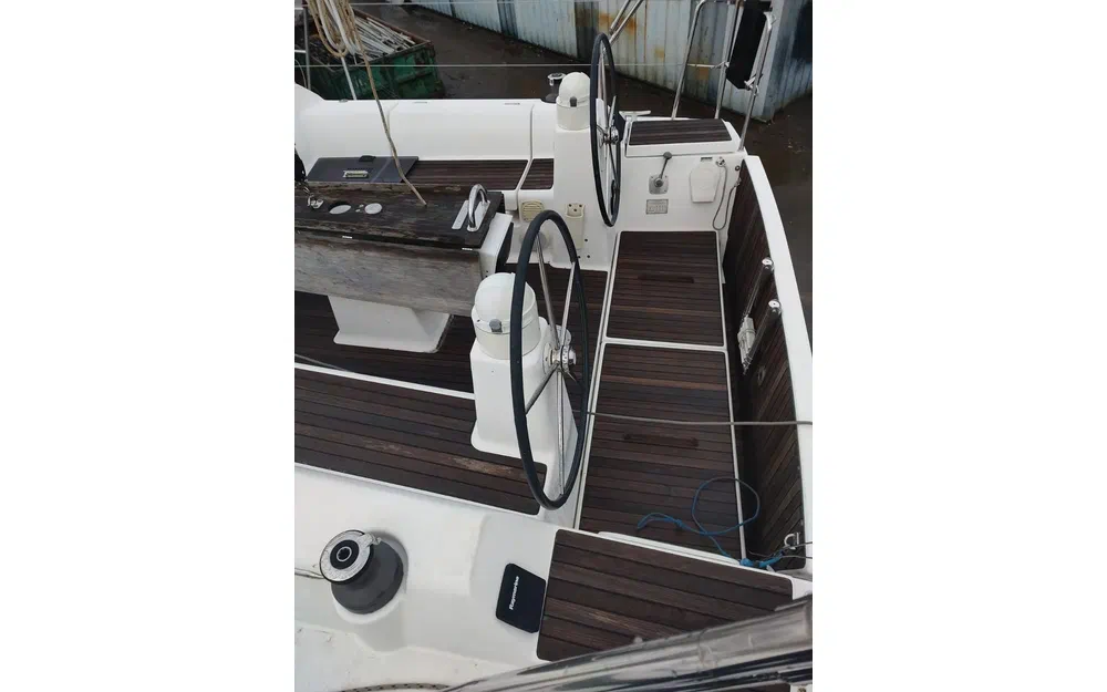 slider 5 Dufour 335 Grand Large