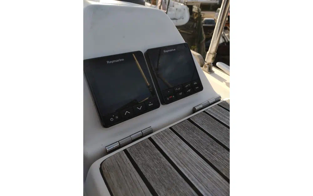 slider 7 Dufour 335 Grand Large