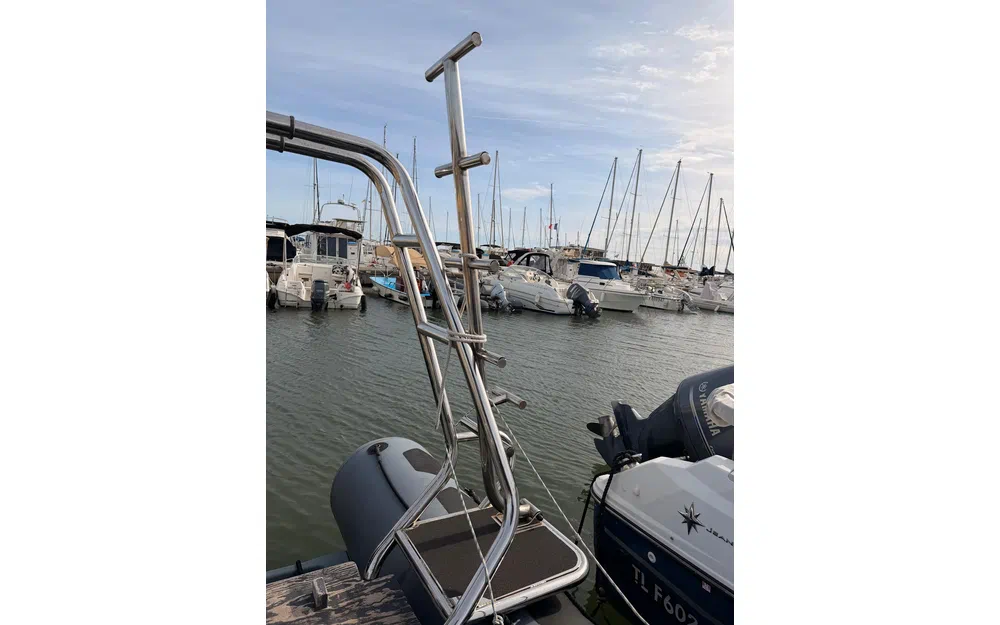 slider 13 Aka Marine R75 C Hypalon