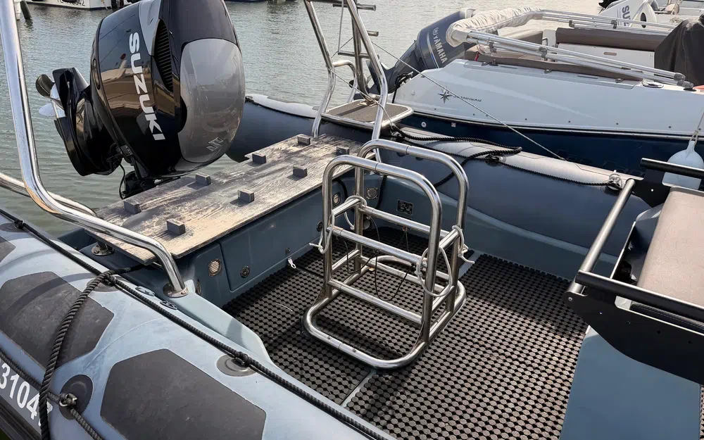 slider 4 Aka Marine R75 C Hypalon