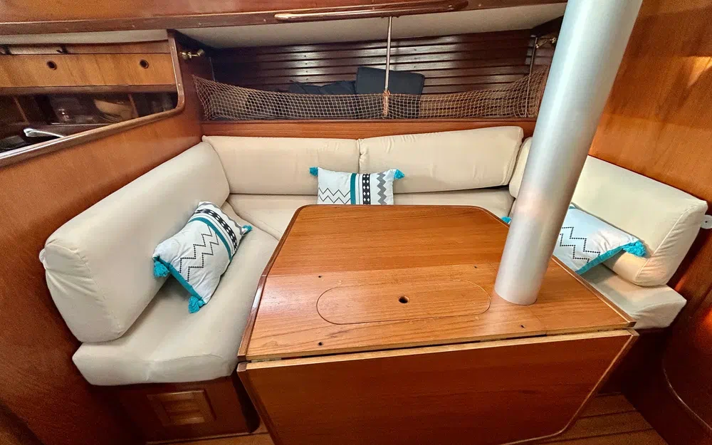 slider 4 Beneteau First 375