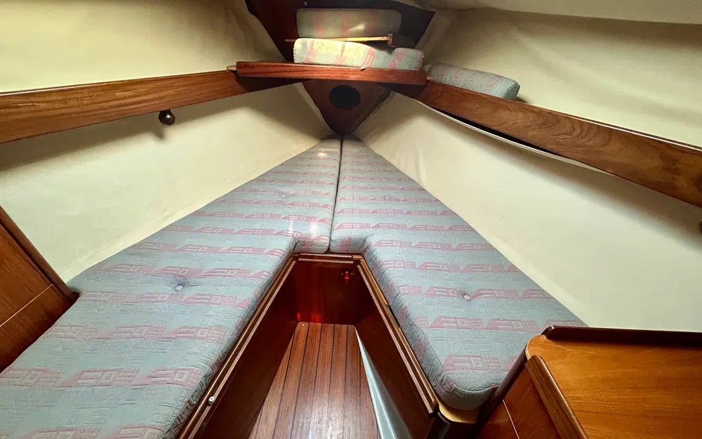 slider 6 Beneteau First 375