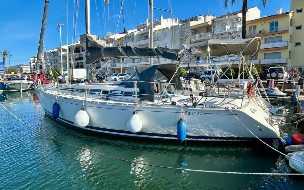 slider 0 Beneteau First 375