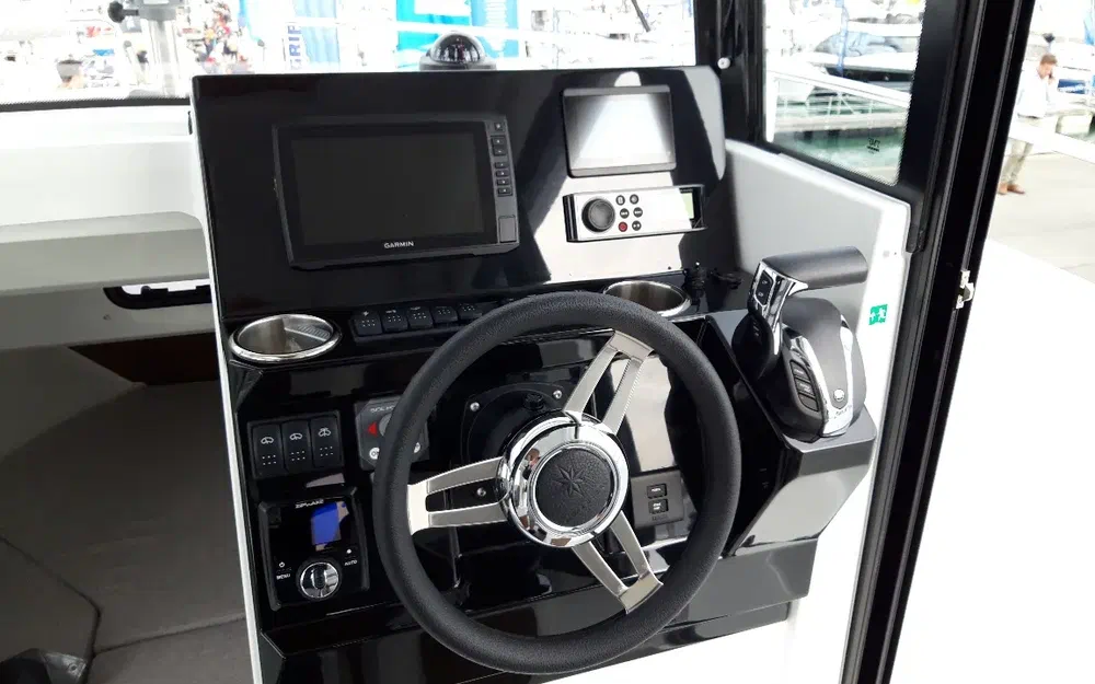 slider 10 Jeanneau Merry Fisher 795 Sport Serie 2