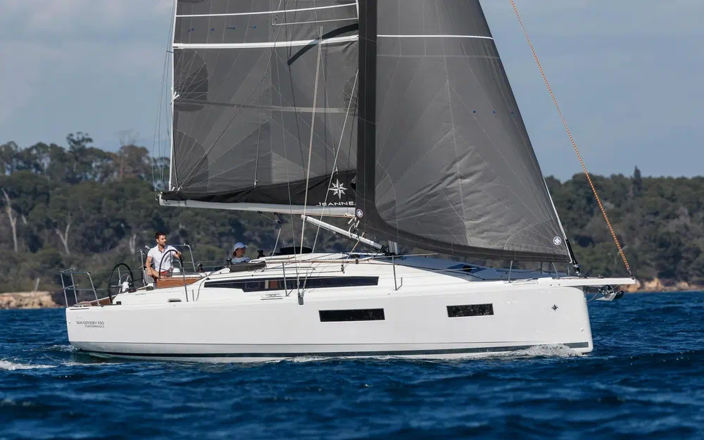 slider 1 Jeanneau sun odyssey 350