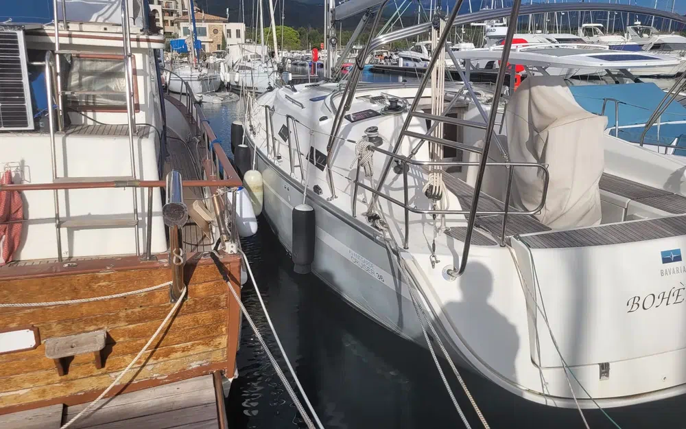 slider 5 Bavaria 36 cruiser Avantgarde