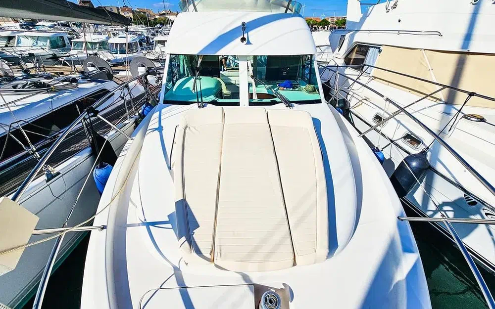 slider 10 Jeanneau Prestige 32 Fly