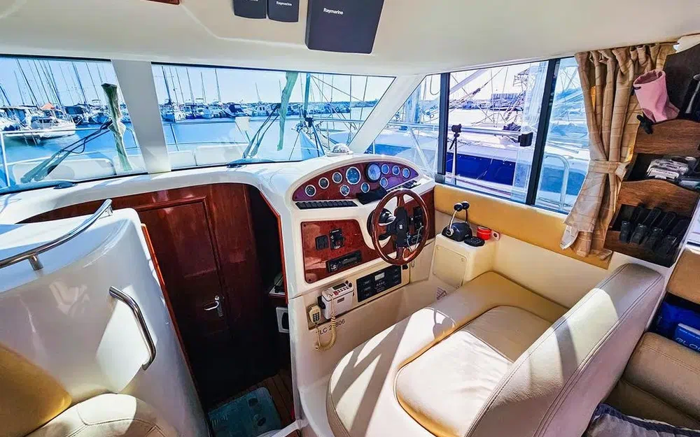 slider 12 Jeanneau Prestige 32 Fly