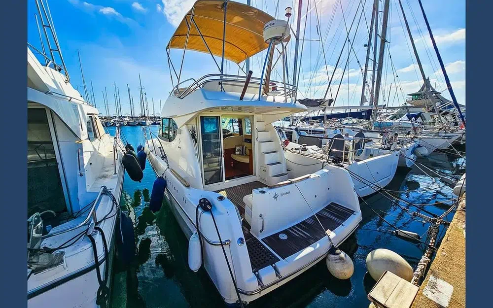 slider 3 Jeanneau Prestige 32 Fly