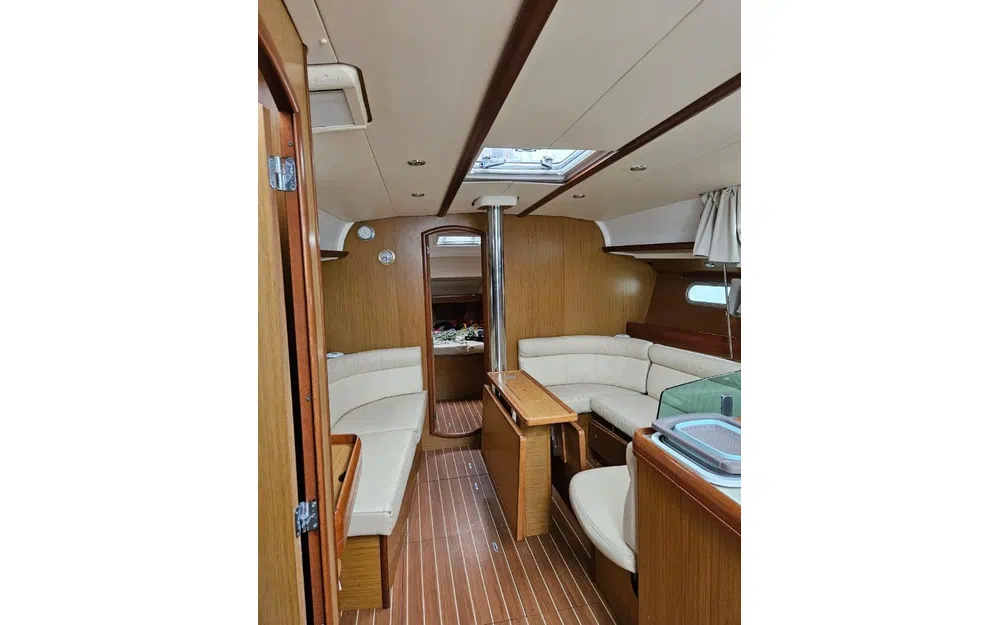 slider 1 Jeanneau Sun Odyssey 42 i