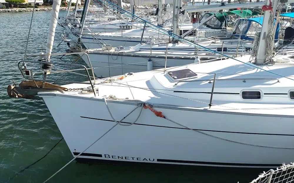 slider 13 Beneteau Cyclades 39.3