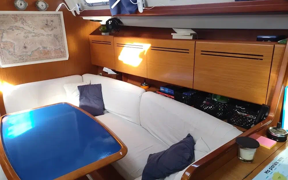 slider 31 Beneteau Cyclades 39.3
