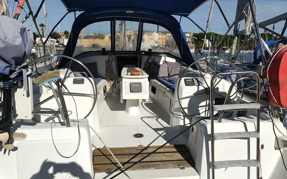 slider 2 Beneteau Cyclades 39.3